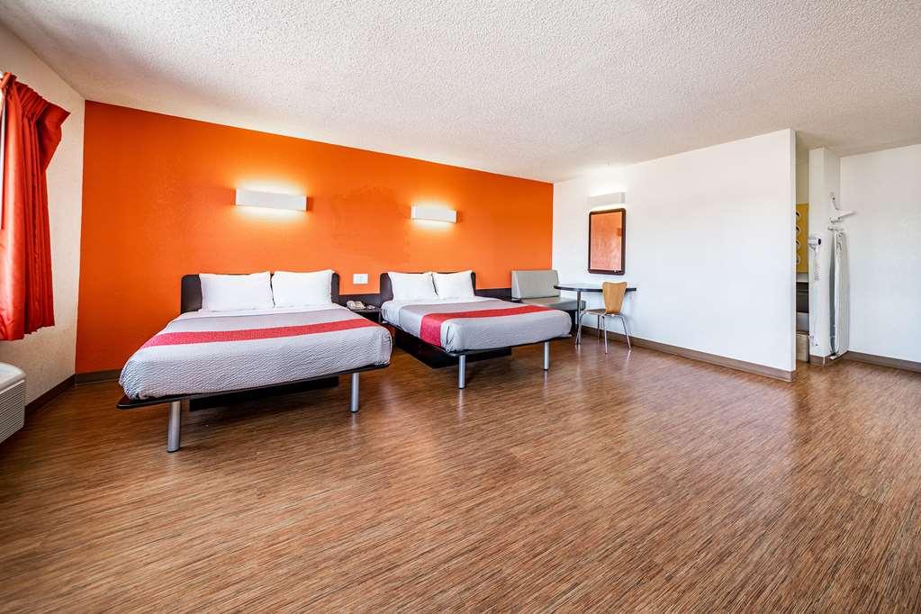 The Ellsworth Hotel, Ascend Hotel Collection Williams Room photo