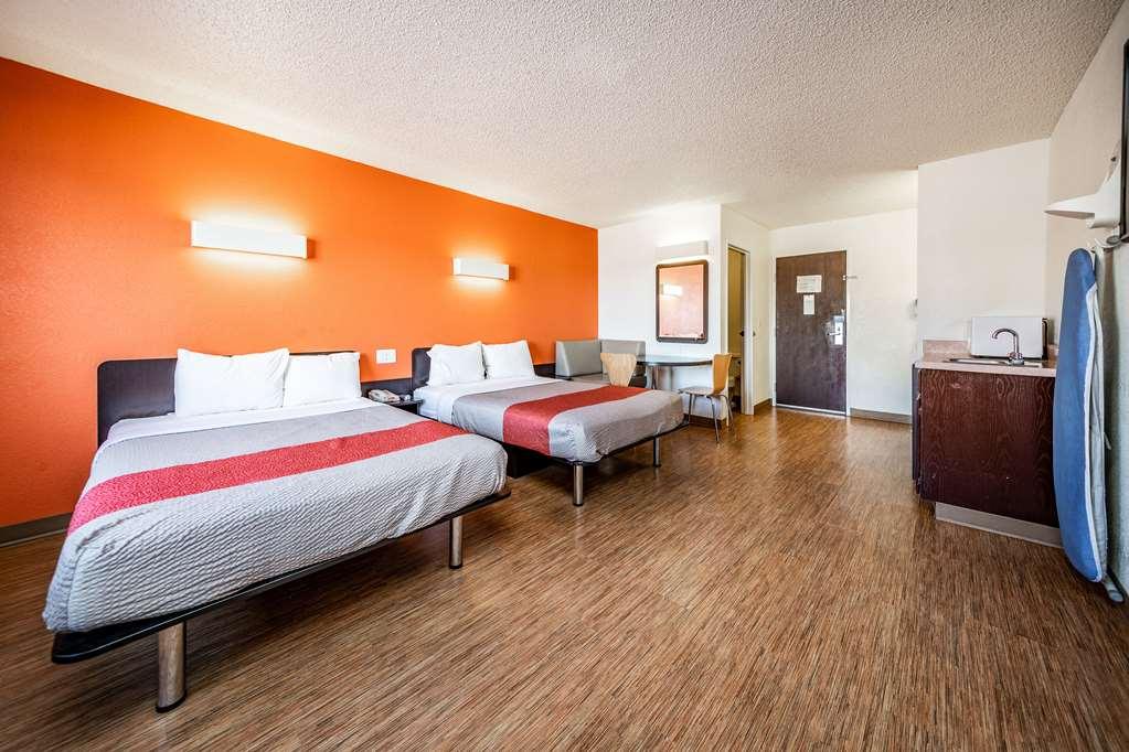 The Ellsworth Hotel, Ascend Hotel Collection Williams Room photo